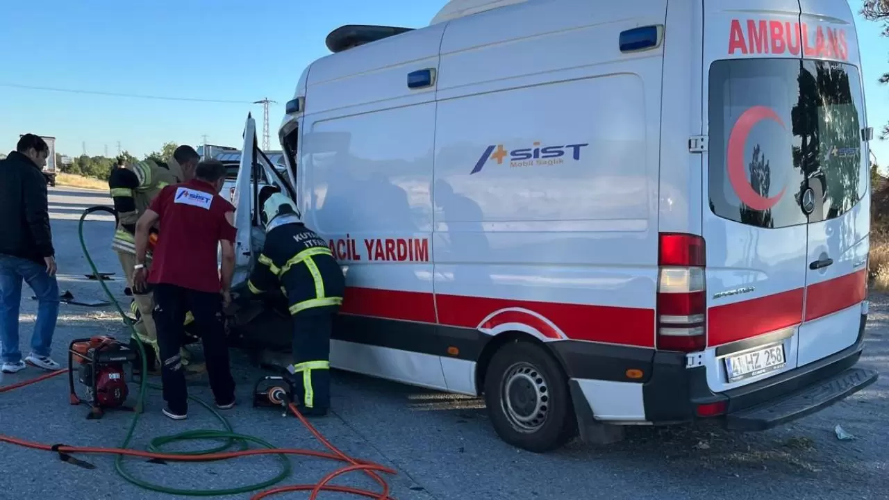Antalya'dan İstanbul'a giden ambulans kaza yaptı! Hasta yaşamını yitirdi 5