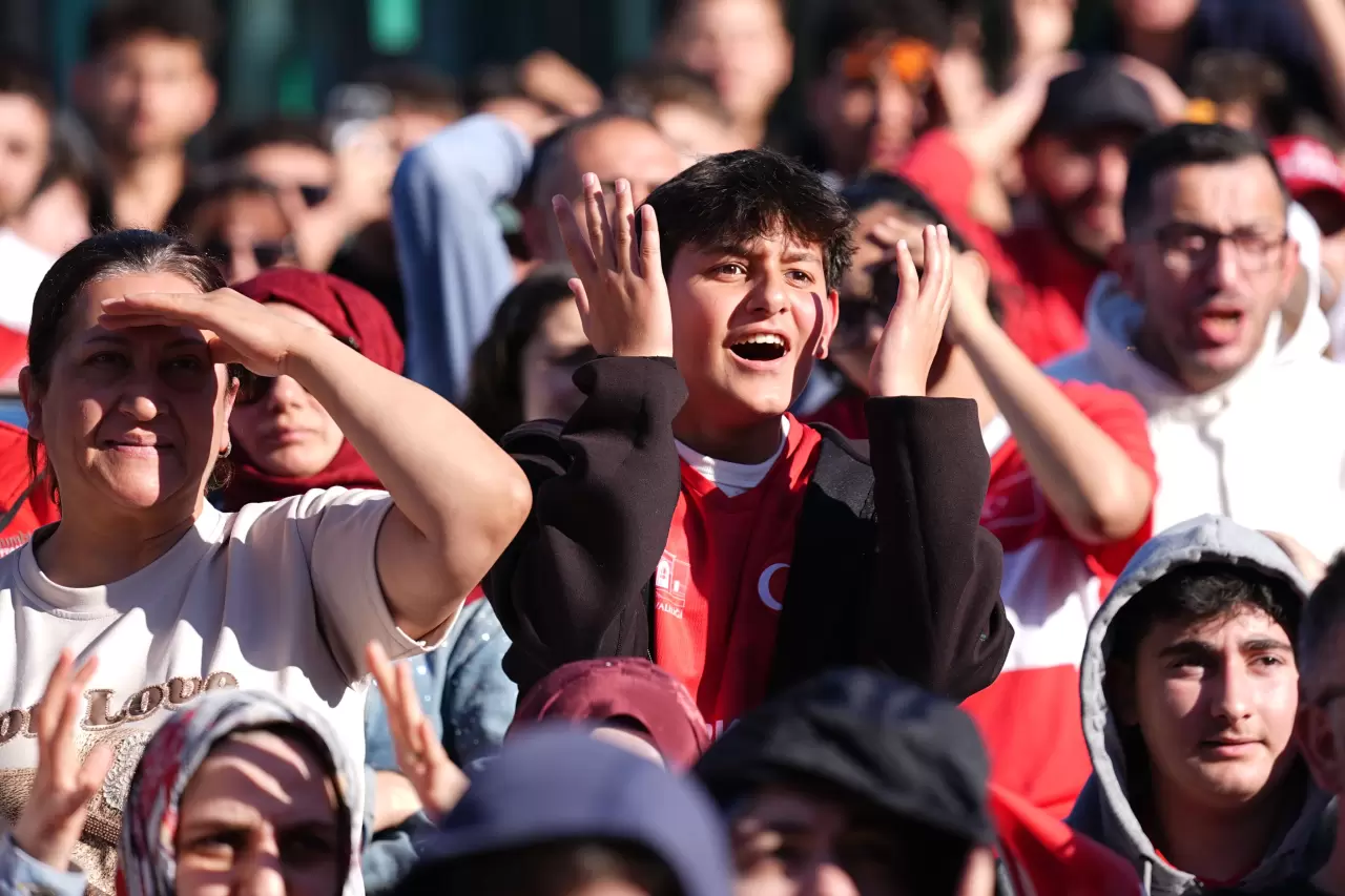 81 il tek yürek: Türkiye’nin dört bir yanında milli maç coşkusu 3