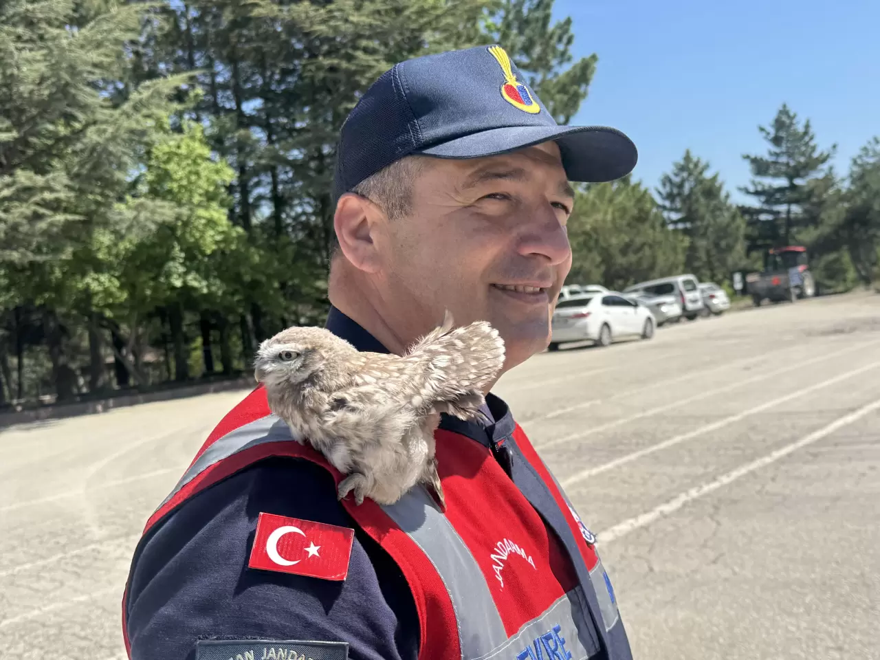 Yozgat’ta yürek ısıtan anlar: Cezaevi çatısından düşen baykuş kurtarıldı 2