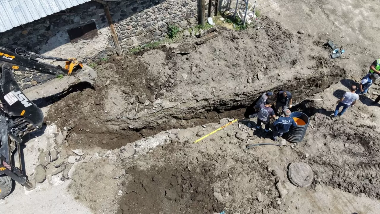 Erzurum'daki kazıda mühimmat ve tarihi kalıntılar bulundu 2