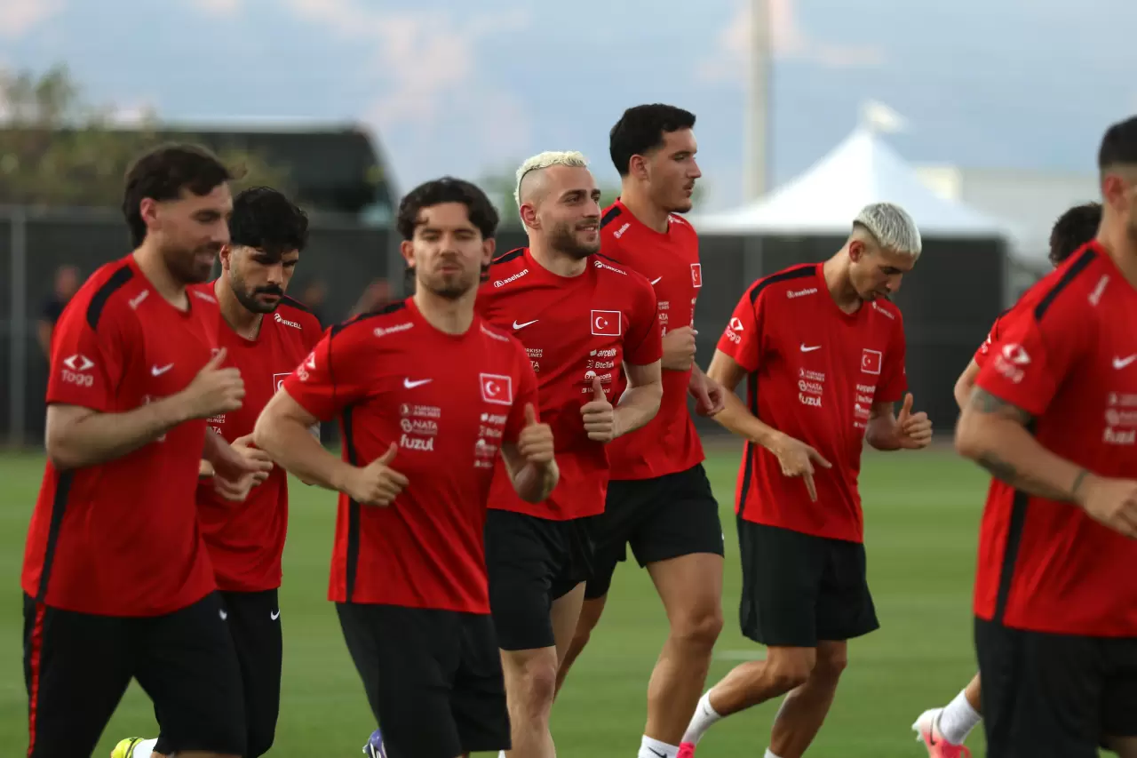 A Milli Takım'da Paraguay hazırlıkları başladı: Hedef 3 puan! 12