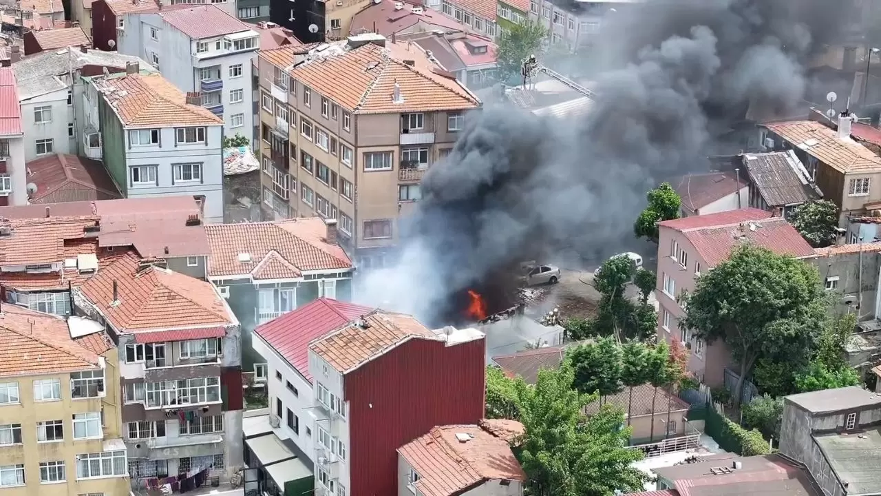İstanbul Fatih'te korkutan yangın 2