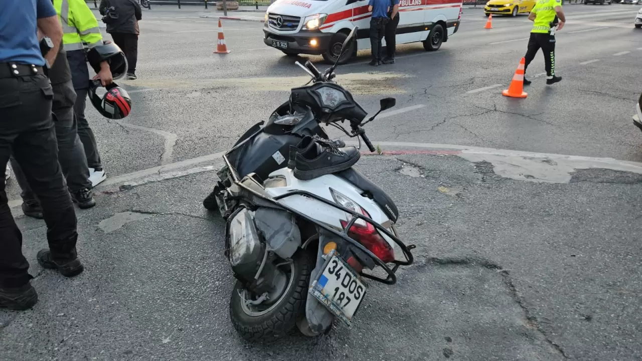 3 motosiklet çarpıştı, çok sayıda yaralı var! 1