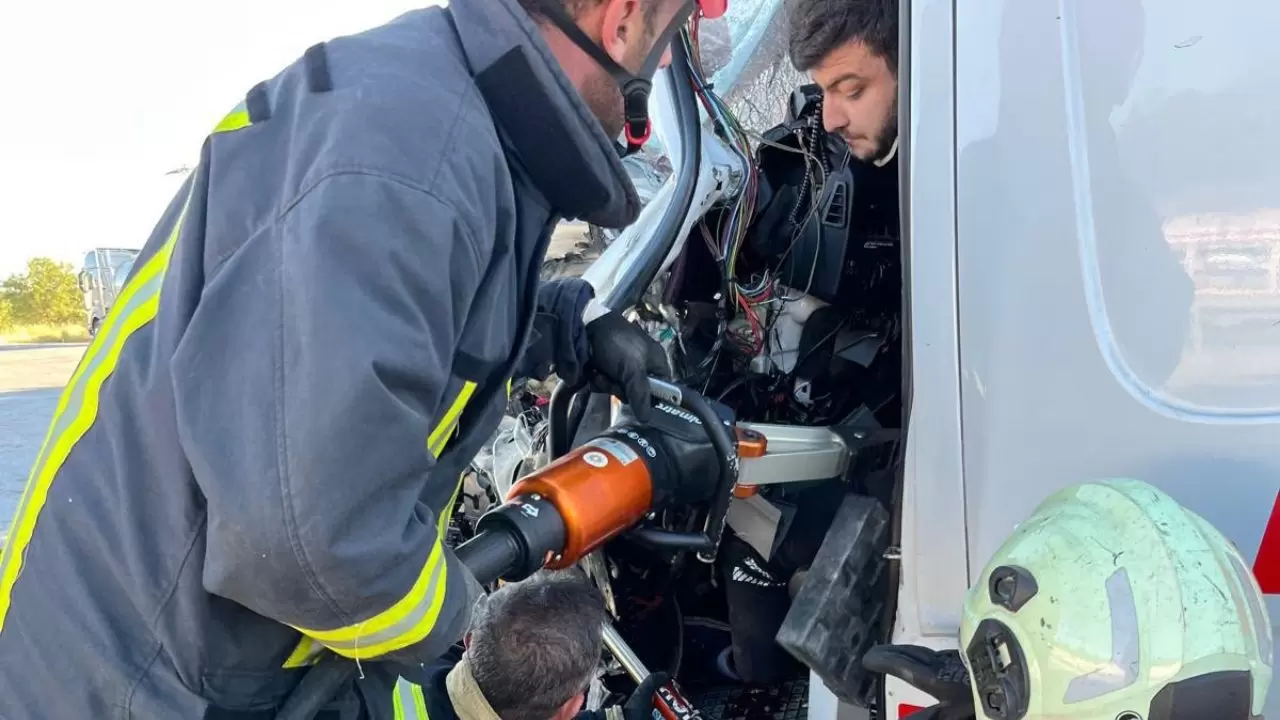 Antalya'dan İstanbul'a giden ambulans kaza yaptı! Hasta yaşamını yitirdi 2