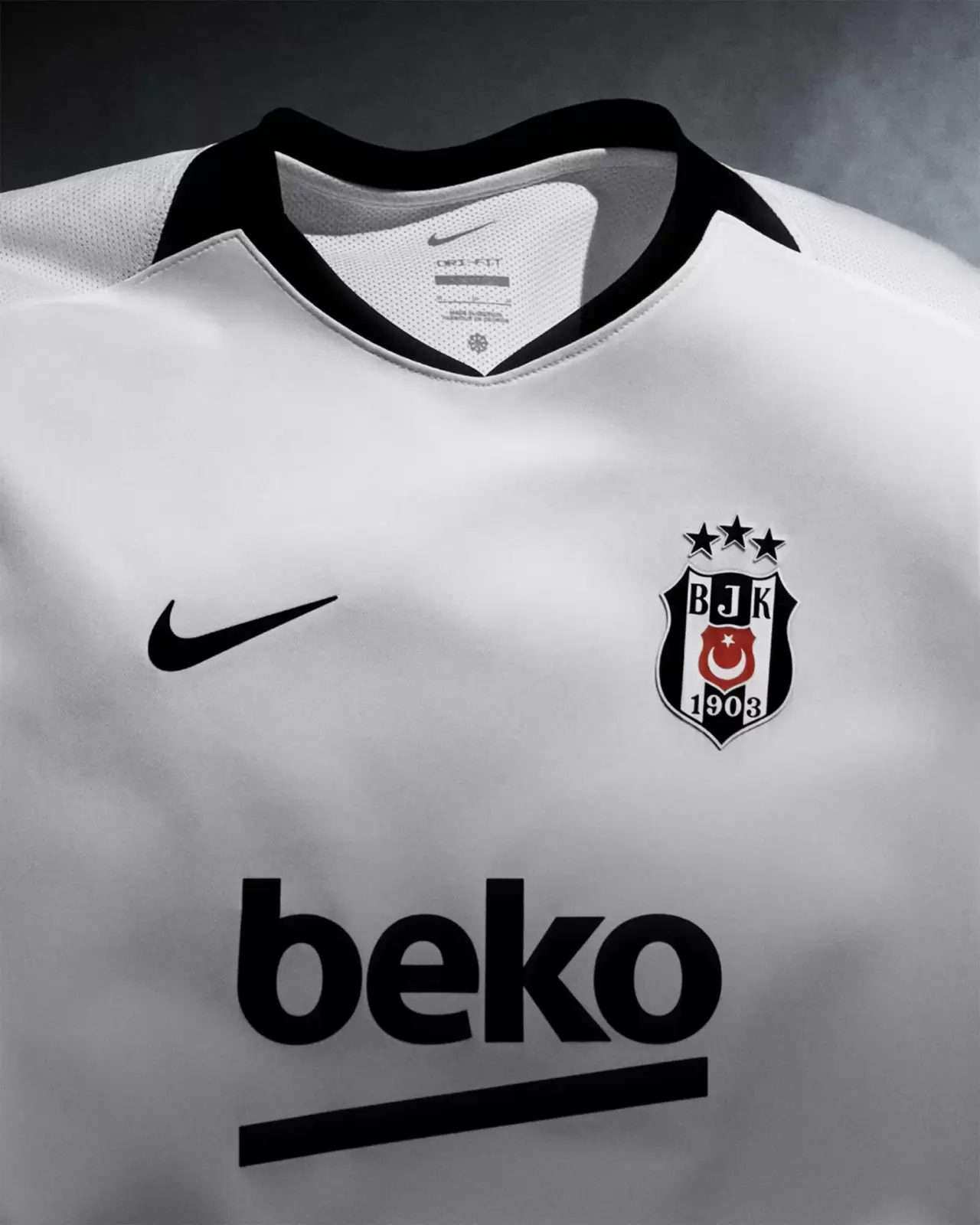 Beşiktaş yeni sezon formalarını tanıttı! 5