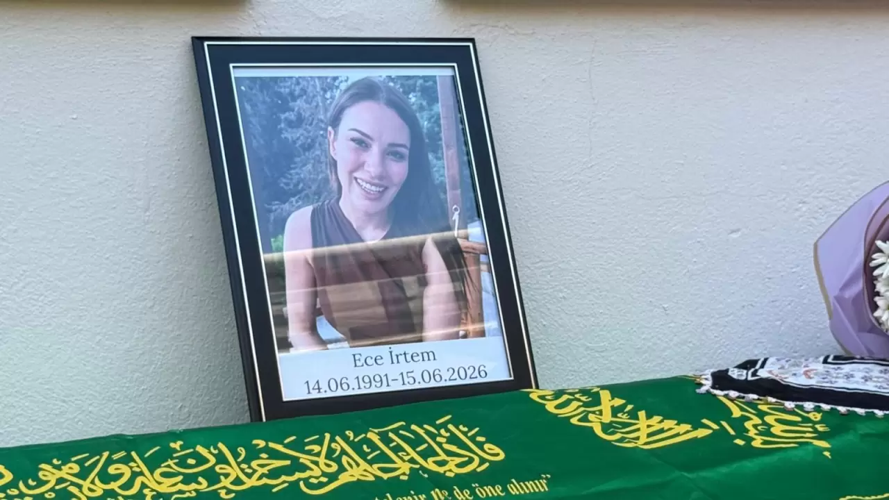 35 yaşındaki oyuncunun cenaze töreninden ilk görüntüler 2