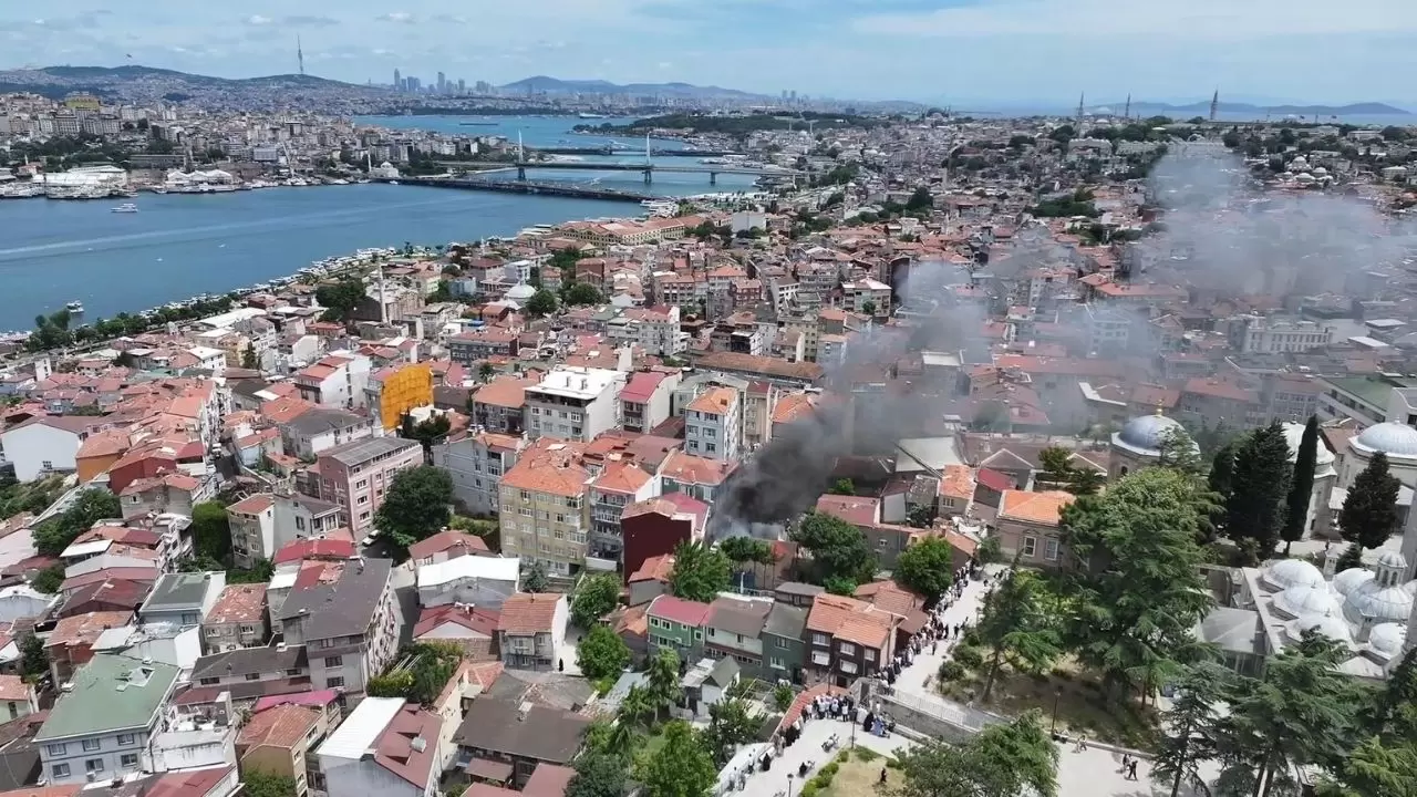 İstanbul Fatih'te korkutan yangın 5