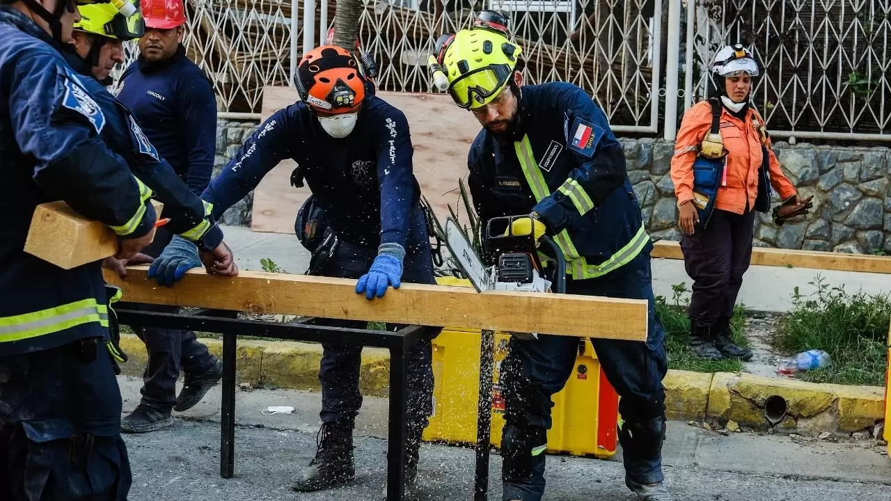 Venezuela'da deprem felaketi büyüyor: Can kaybı 1719'a yükseldi 16
