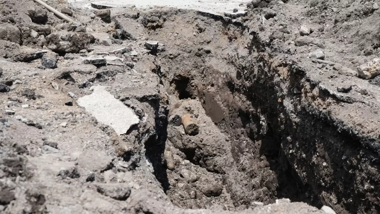 Erzurum'daki kazıda mühimmat ve tarihi kalıntılar bulundu 7