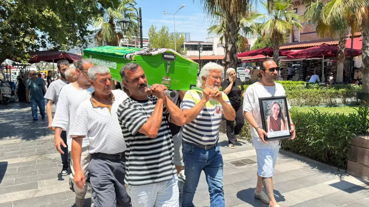 35 yaşındaki oyuncunun cenaze töreninden ilk görüntüler 6