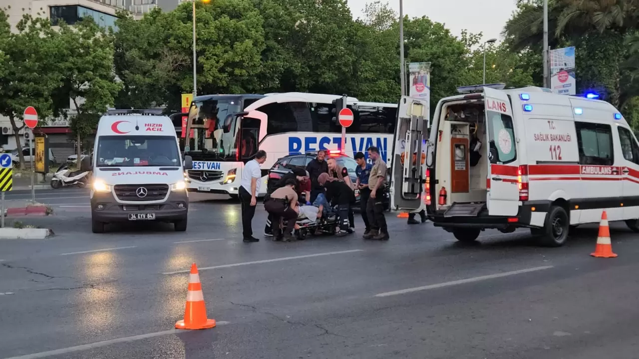 3 motosiklet çarpıştı, çok sayıda yaralı var! 5