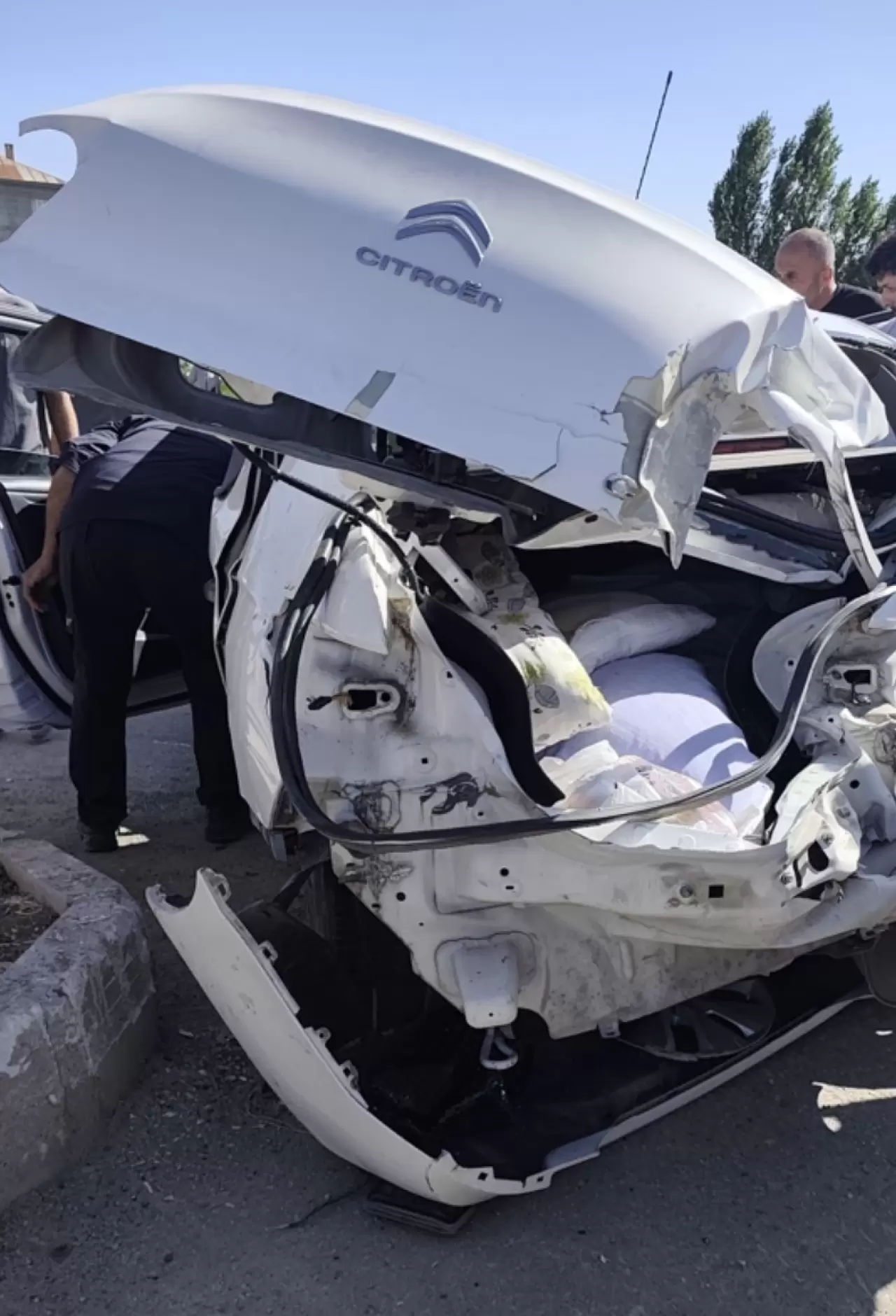 Yüksekova’da kara gün! Peş peşe feci kazalar: 1 ölü, 7 yaralı 4
