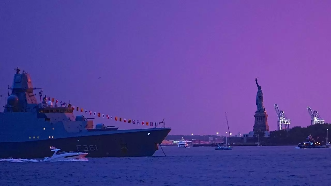 Manhattan silüeti ve renkli bulutlar: New York’ta gün batımı fotoğraflara yansıdı! 5