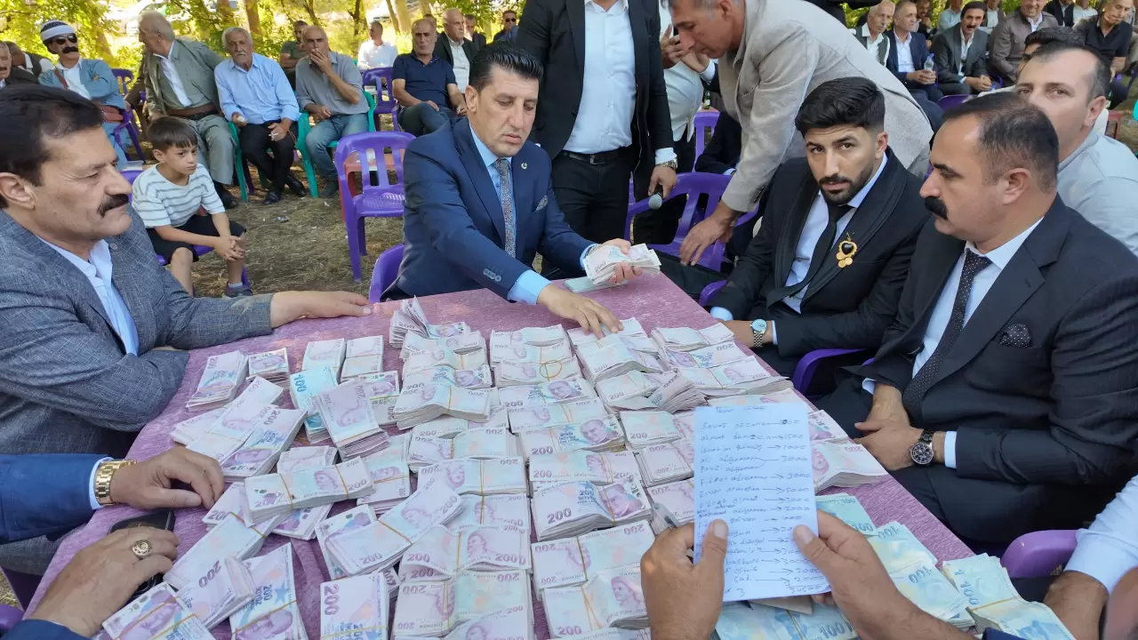 Şırnak'ta 2 gün 2 gece süren düğün: 6 milyon liralık takı töreni! 5