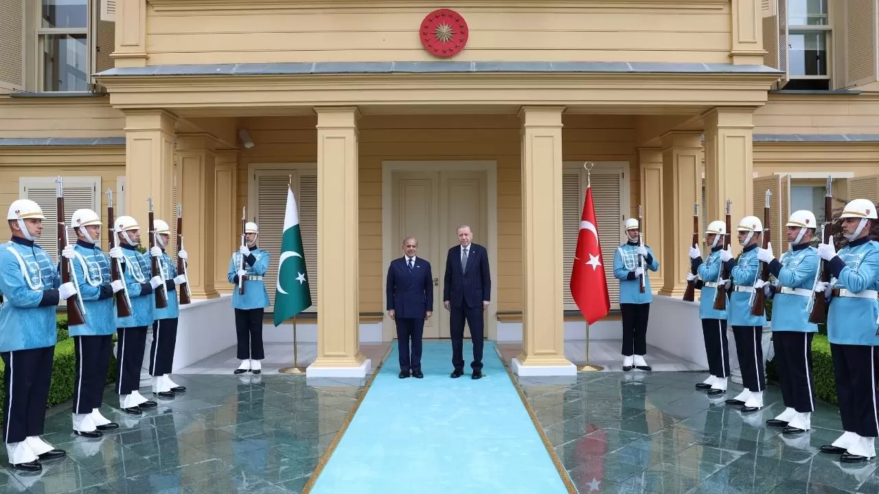 Cumhurbaşkanı Erdoğan'dan Pakistan Başbakanı Şerif'e Vahdettin Köşkü'nde resmi karşılama! 7