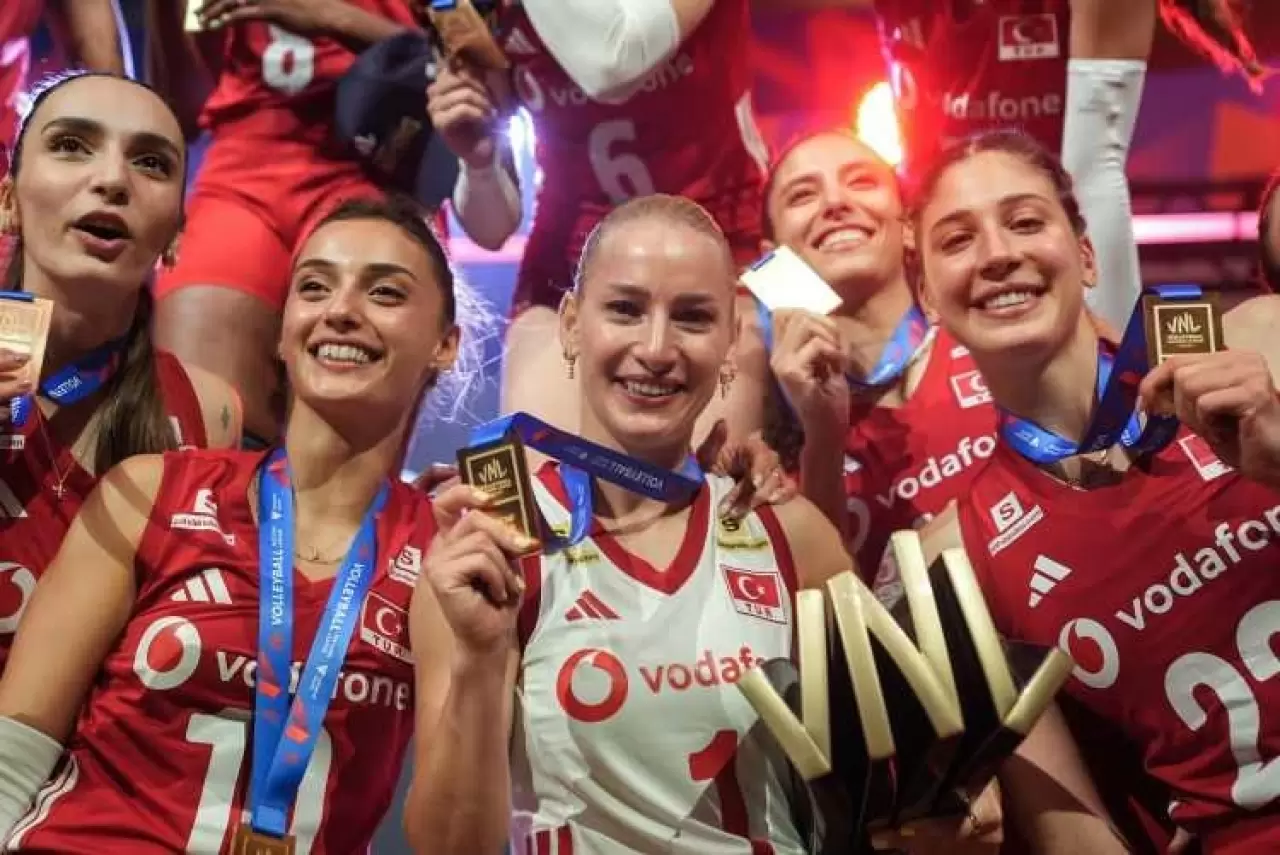 Filenin Sultanları’nın VNL şampiyonluk kazancı dudak uçuklattı! 1