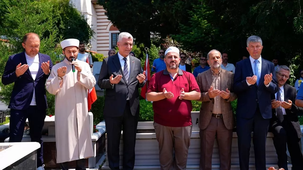 Bakan Bolat: 15 Temmuz'da darbecileri bozguna uğratan milletimizle gurur duyuyoruz 5