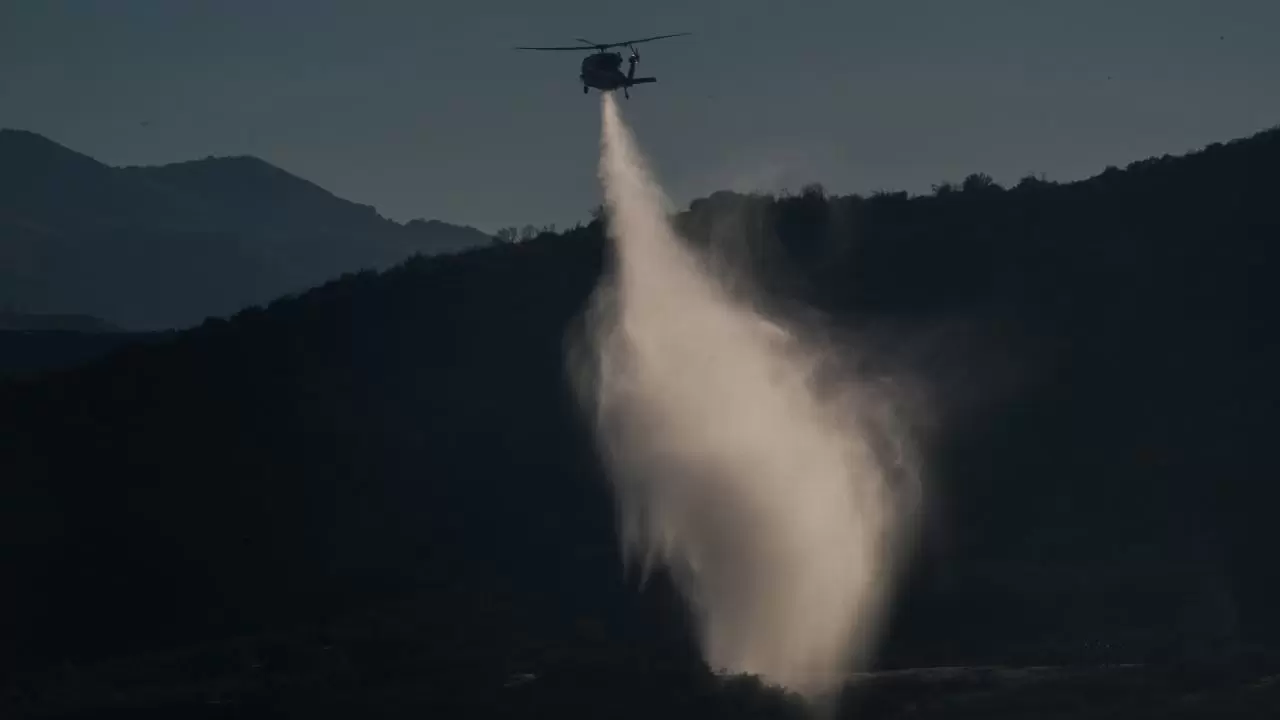 California'da 'Mines Fire' alarmı! 5