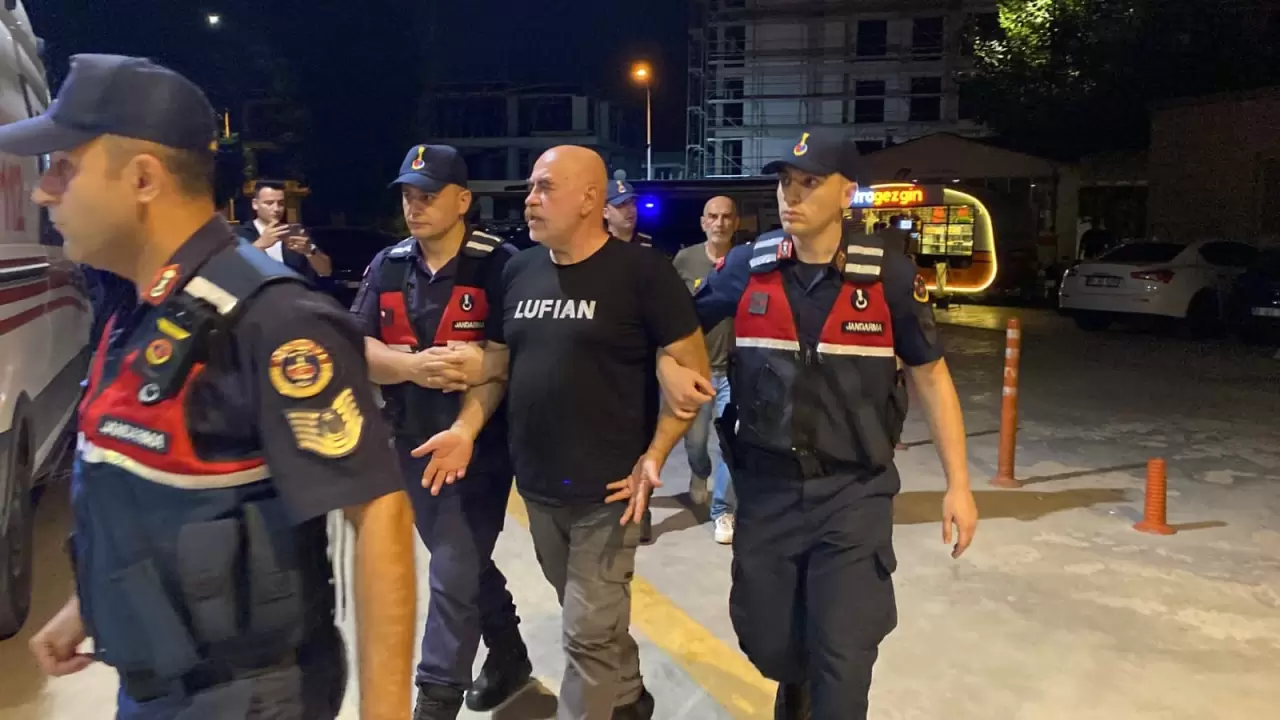 Ünlü yönetmene uyuşturucudan gözaltı 1