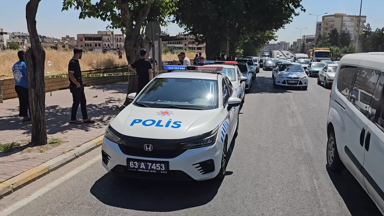 Şanlıurfa'da otobüs durağında dehşet: Boşanma aşamasındaki eşini vurdu! 6