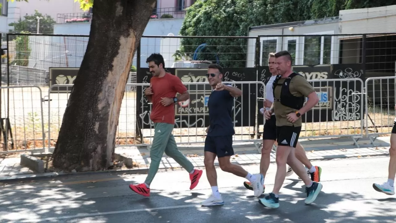 Fransa Cumhurbaşkanı Macron, Ankara’da güvenlik önlemleri altında koşu yaptı 7