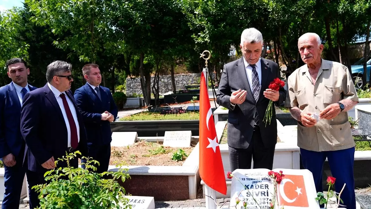 Bakan Bolat: 15 Temmuz'da darbecileri bozguna uğratan milletimizle gurur duyuyoruz 1