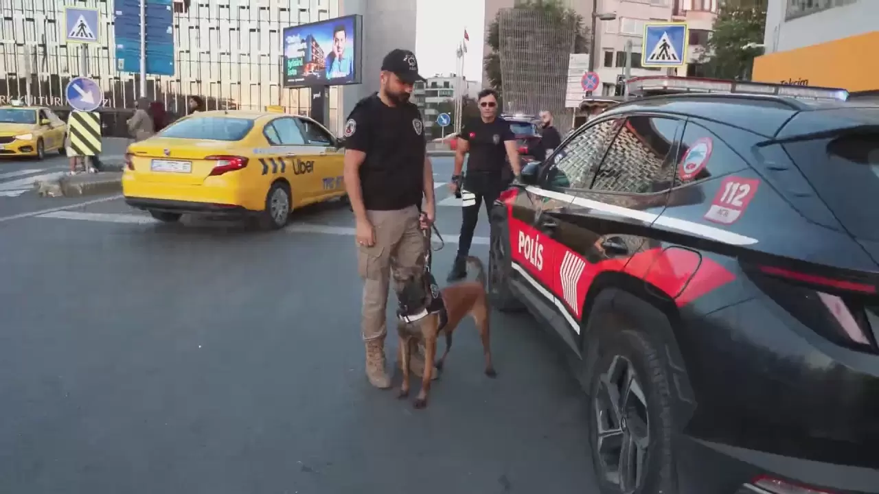 Taksim'de helikopter destekli abluka 6