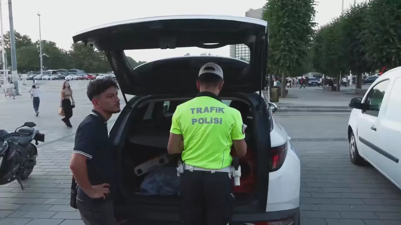 Taksim'de helikopter destekli abluka 9