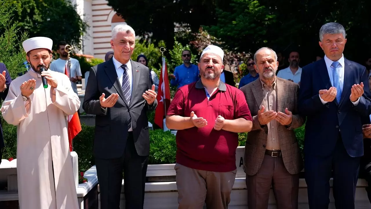 Bakan Bolat: 15 Temmuz'da darbecileri bozguna uğratan milletimizle gurur duyuyoruz 3