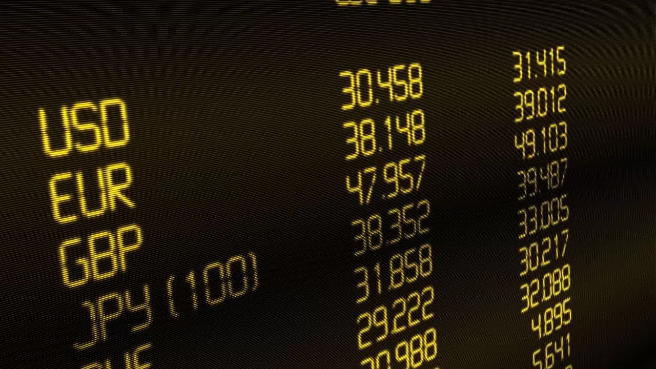 BIST 100 endeksi yeni işlem gününe yüzde 0,08 yükselişle başlarken, bilişim sektörü en fazla kazandıran endeks oldu 4