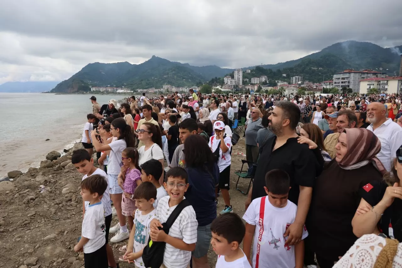 Türk Yıldızları Artvin'de gövde gösterisi yaptı! 5