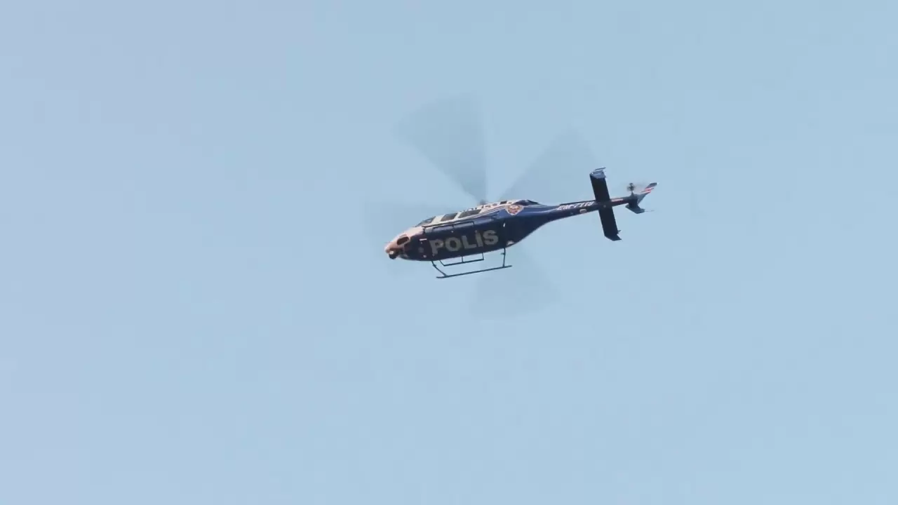 Taksim'de helikopter destekli abluka 12