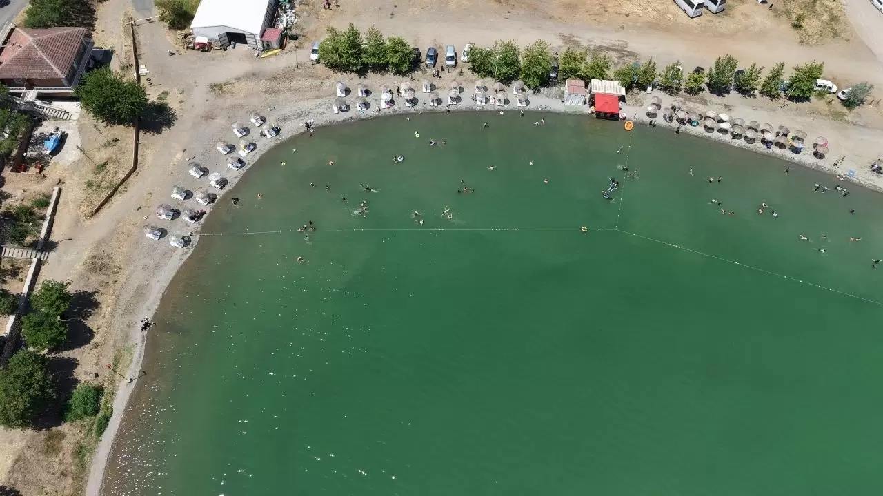 Türkiye'nin saklı denizi tatilcilerin yeni gözdesi oldu 9