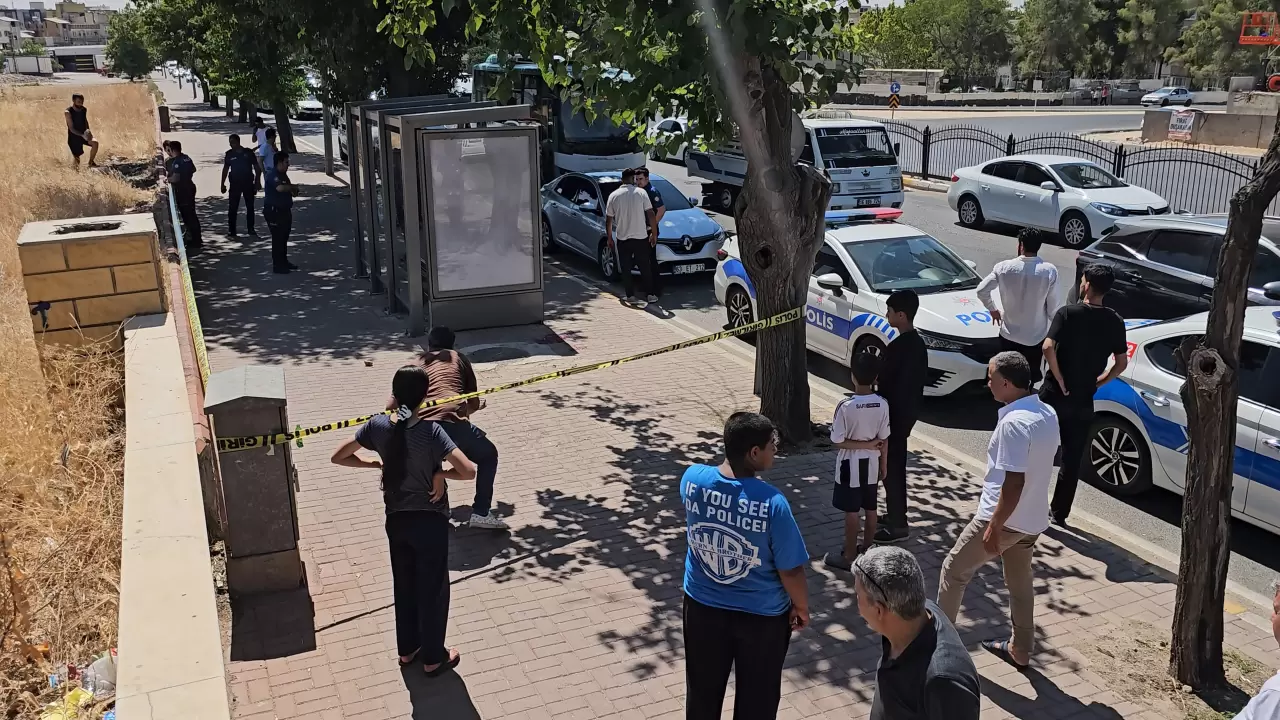 Şanlıurfa'da otobüs durağında dehşet: Boşanma aşamasındaki eşini vurdu! 7