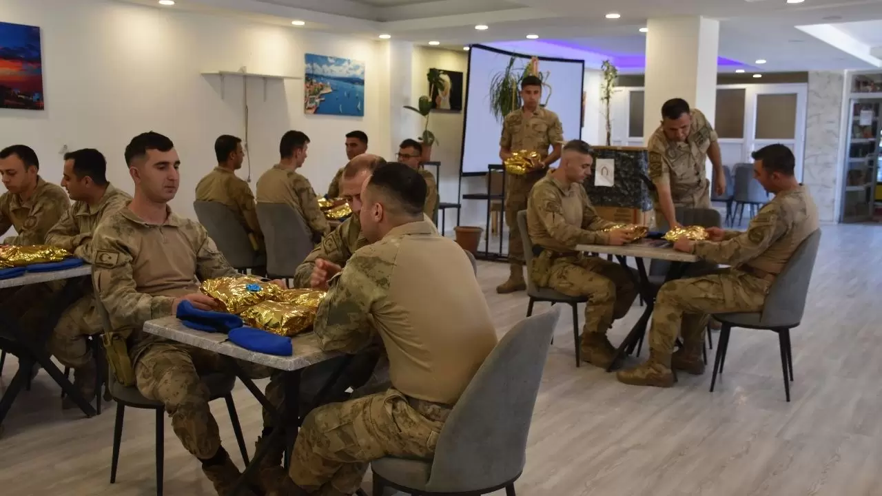 Öğrencilerin mektupları Mehmetçik'i duygulandırdı 5