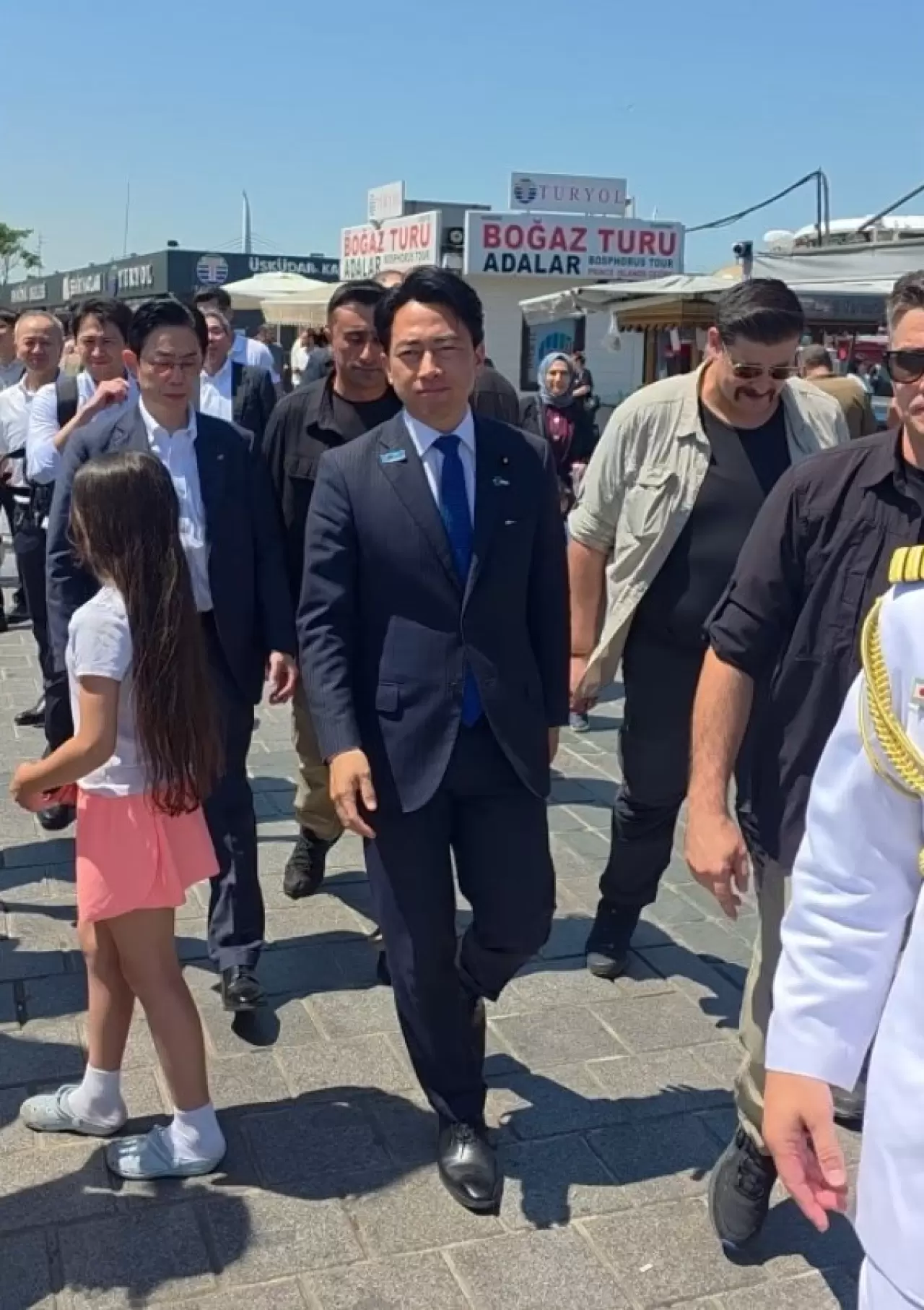 Ankara'da kritik zirve, Eminönü'nde balık ekmek! 2