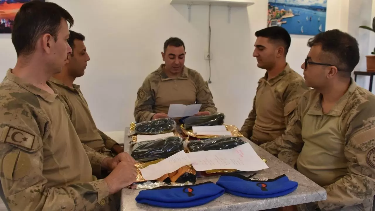 Öğrencilerin mektupları Mehmetçik'i duygulandırdı 1