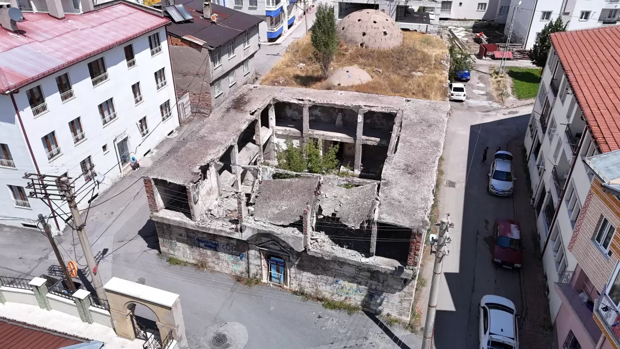 120 yıllık tarihi hamam yeniden hayat bulmayı bekliyor 1