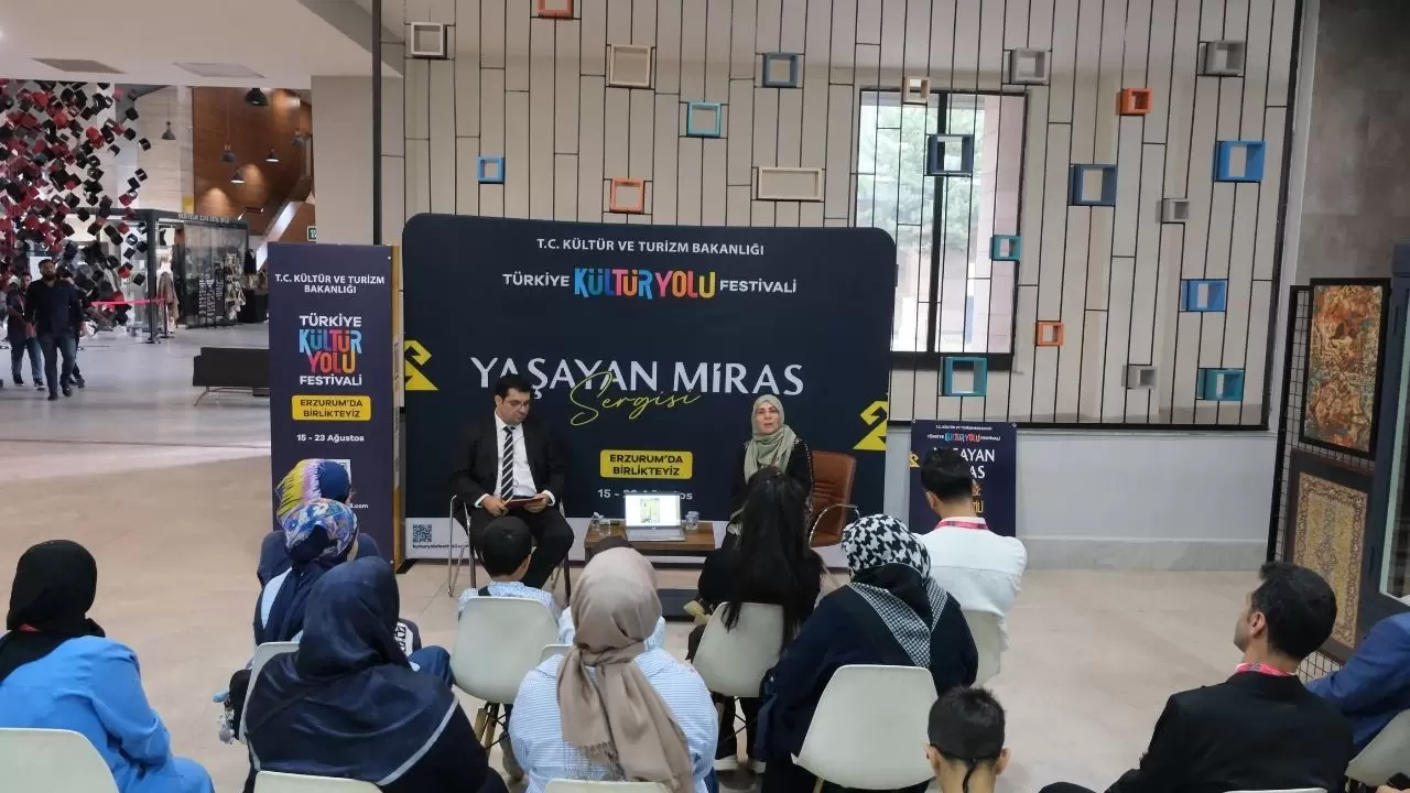 FotoMaraton ve “Osmanlı’nın Mukaddes Emanetleri” sergisi ilgi gördü 2