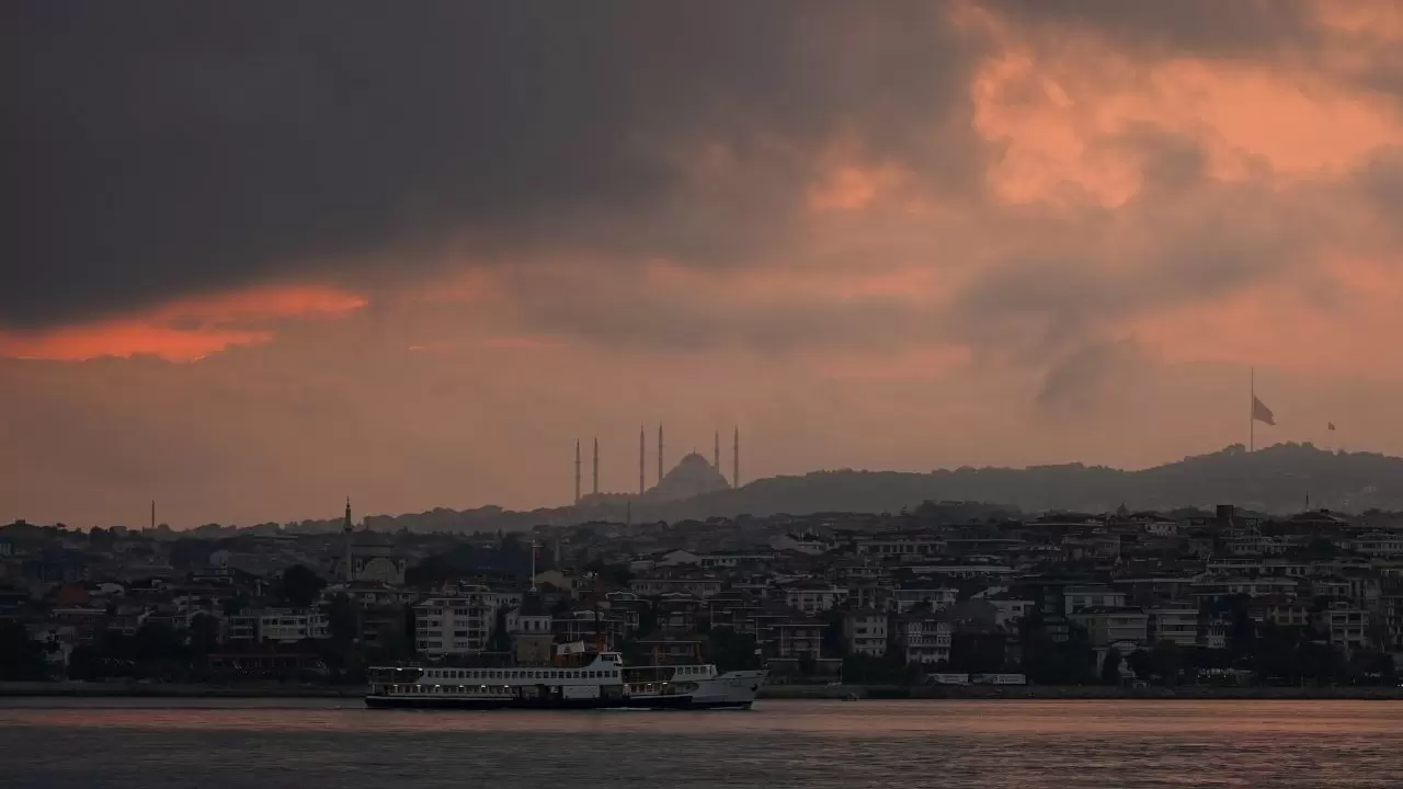 Kız Kulesi ve gün doğumu aynı karede 9
