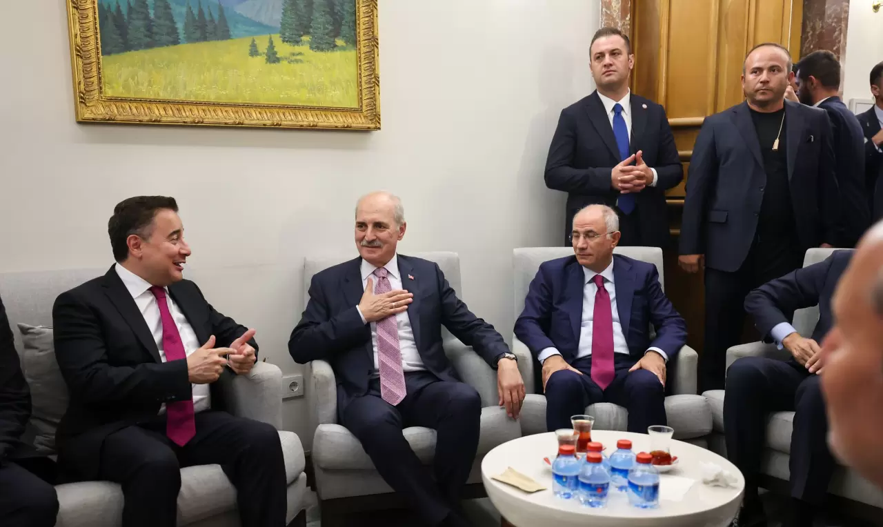 MHP Lideri Bahçeli'den TBMM Başkanı Kurtulmuş'a hediye 5