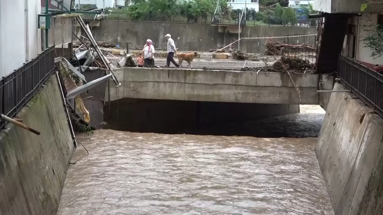 Giresun’da şiddetli yağış sonrası taşkın! 4
