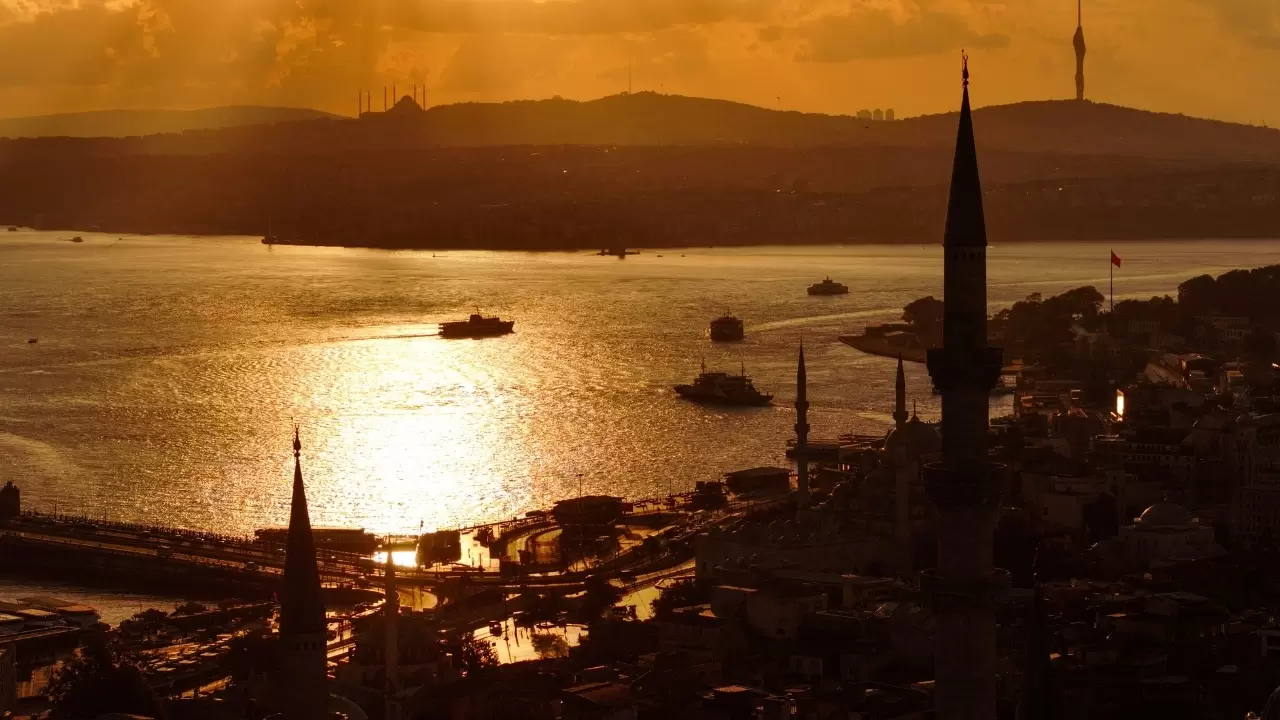 İstanbul’da gün doğumundan büyüleyen manzara! 2