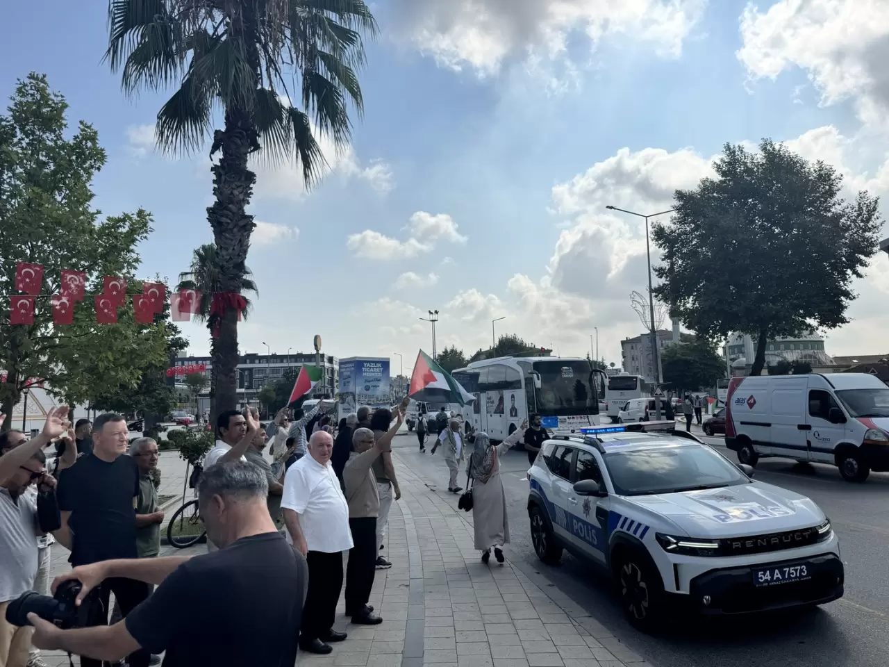 Filistin Konvoyu Sakarya'dan dualar ve tekbirlerle Ankara'ya uğurlandı 10