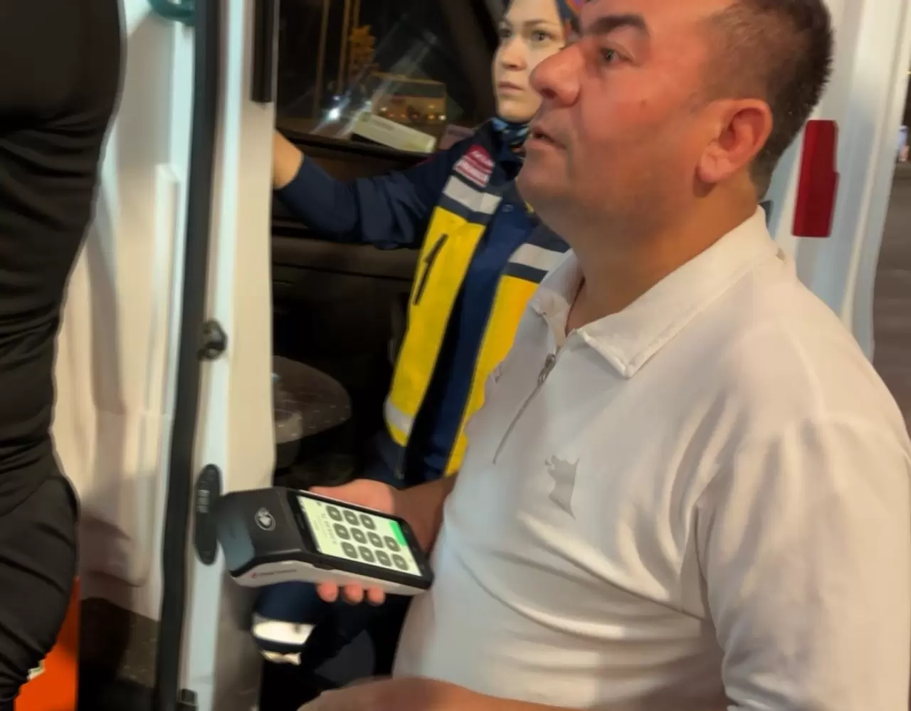 Pompa görevlisi hesabı ambulansın kapısında kesti! 13