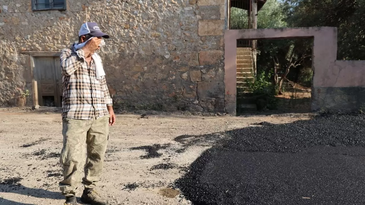 Adana’da 40 derece sıcaklıkta zorlu mesai 6