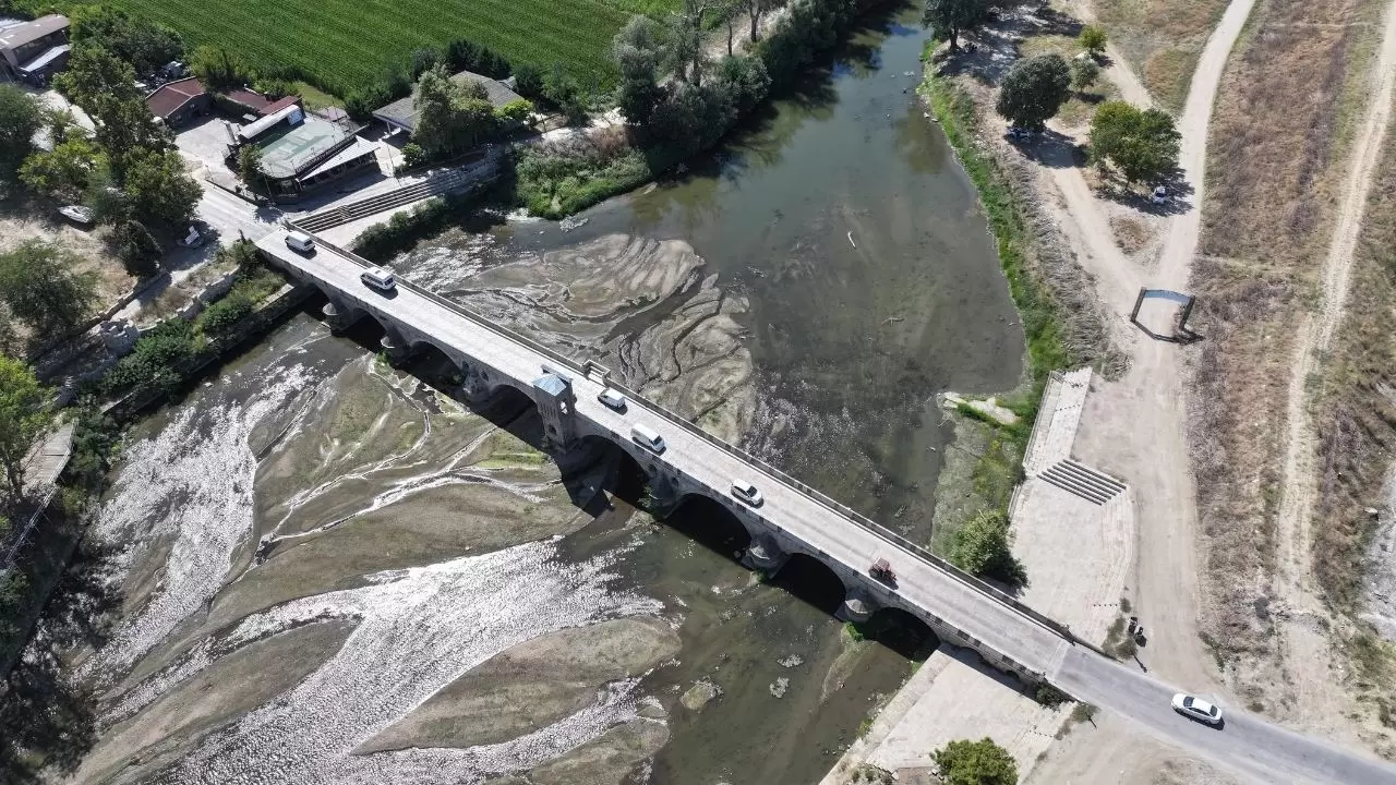Tunca Nehri'nde su seviyesi hızla düşüyor 6