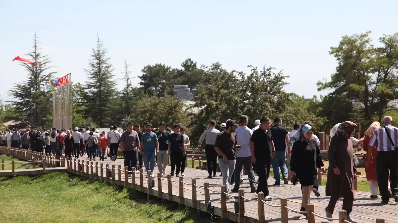 Selçuklu Meydan Mezarlığı ziyaretçi akınına uğradı 5