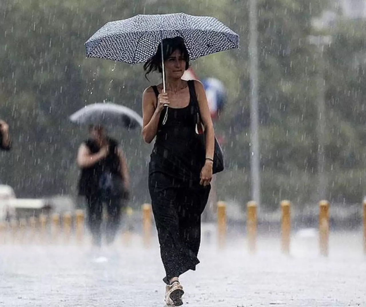 Meteoroloji uyardı: Sağanak ve fırtına geliyor! 8