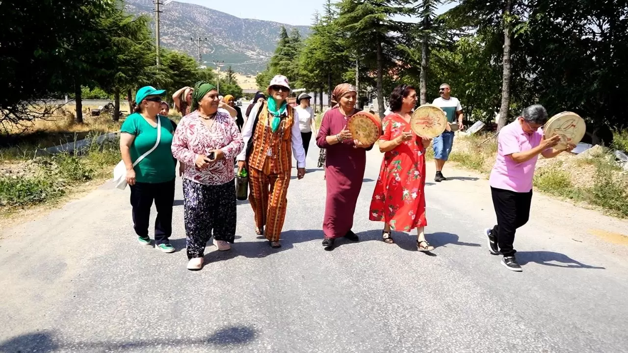 Isparta’da 300 yıllık “ünleme” geleneği 12
